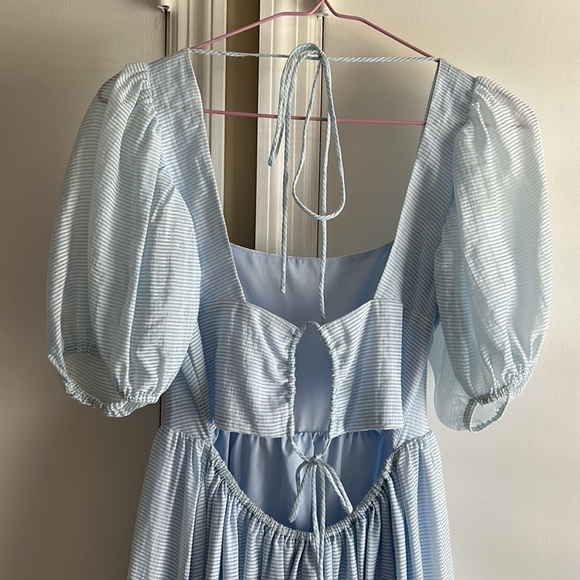 NWT Wayf tie back puff sleeve midi dress - Picture 6 of 7